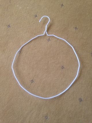 Wire Coat Hanger Wreaths, Wire Coat Hanger Crafts Easy Diy, Wire Hanger Wreaths, Wire Coat Hanger Crafts, Plastic Clothes Hanger Crafts, Wire Hanger Crafts, Wire Coat Hangers, Plastic Bag Crafts, Plastic Clothes Hangers