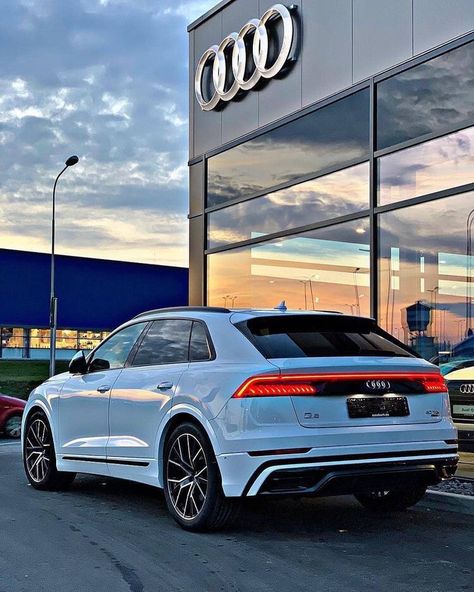 Audi Sports Car, Dream Cars Audi, Luxury Cars Audi, Audi Car, New Luxury Cars, Sport Automobile, Audi Sport, Audi Rs, Audi Q3