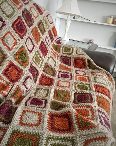 7 Beautiful Granny Square Patterns for Blankets - This is Crochet Moss Stitch Square, 70s Crochet Blanket, Crochet Patterns Blanket Granny Square, Square Crochet Blanket, Granny Square Patterns, Granny Square Pattern Free, Disco Queen, Queen Blanket, Crochet Granny Square Blanket