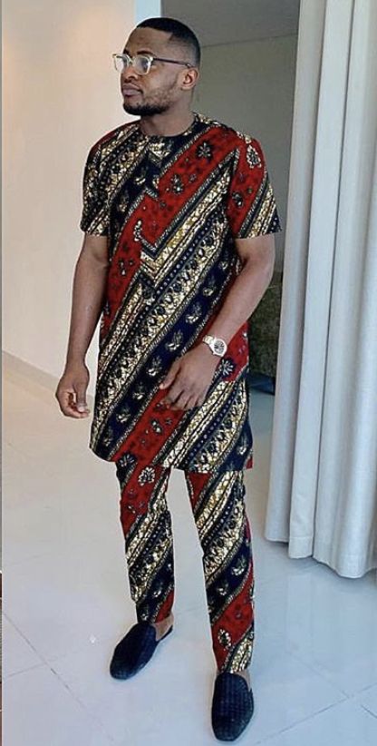 Men Ankara Styles Outfit, African Prom Suit, Indian Sherwani, Men Kaftan, Men's Business Outfits, Nigerian Men Fashion, Latest African Men Fashion, African Attire For Men, African Dresses Men