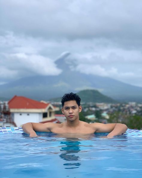 @ricciiirivero posted on their Instagram profile: “☁️” Ricci Rivero, Snapchat Stories, New Post, Sehun, Kim Namjoon, Hot Tub, Snapchat, Instagram Profile, Pool