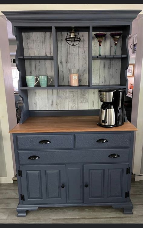 Kitchen Hutch Makeover, Home Coffee Corner, Repurposed Bookshelf, Bar Renovation, Hutch Furniture, Hutch Makeover, Diy Coffee Bar, Farmhouse Coffee Bar, Coffee Bar Design