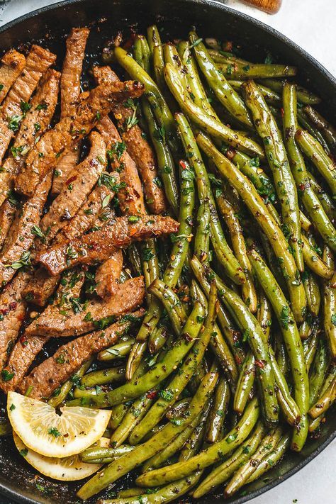 Garlic Butter Steak and Lemon Green Beans Skillet - So addicting! The flavor combination of this quick and easy one pan dinner is spot on! Green Beans Skillet, Steak And Green Beans, Easy One Pan Dinner, Skillet Green Beans, Lemon Green Beans, Butter Steak, One Pan Dinner, Garlic Butter Steak, Steak Butter