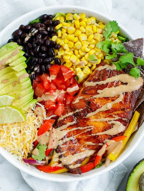 Burrito Toppings, Easy Healthy Salmon, Salmon Stir Fry, Easy Protein, Healthy Bowls Recipes, Salmon Bowl, Healthy Salmon Recipes, Healthy Salmon, Spicy Salmon