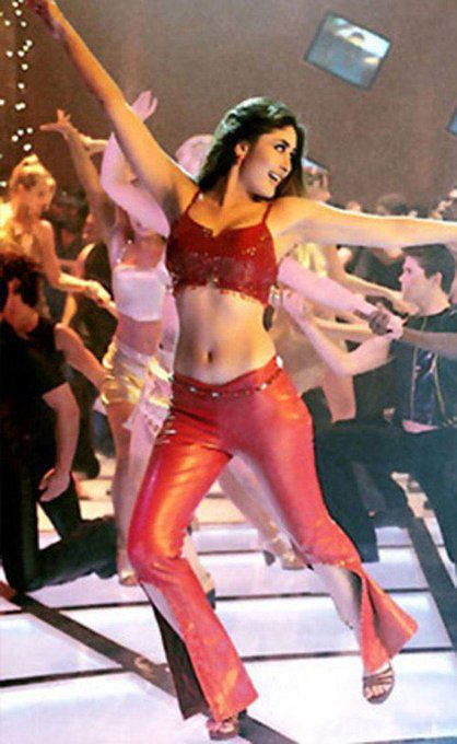 BEBO BEGUM As The Red Hot Iconic POO In K3G!! Bollywood Theme Party, 90s Bollywood Fashion, Bollywood Theme, Bollywood Party, Retro Bollywood, 90s Bollywood, Glam Doll, Bollywood Outfits, Karan Johar