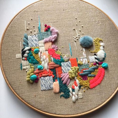 Art Fibres Textiles, Abstract Embroidery, Textil Design, Embroidery Diy, Contemporary Embroidery, Embroidered Art, Textile Fiber Art, Textile Crafts, 자수 디자인