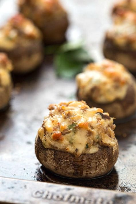 Italian Stuffed Mushrooms, Stuffed Mushrooms Vegetarian, Sausage Stuffed Mushrooms, Crab Stuffed Mushrooms, Cheese Stuffed Mushrooms, Stuffed Mushroom, Bacon Stuffed Mushrooms, Italian Appetizers, Stuffed Mushroom Caps