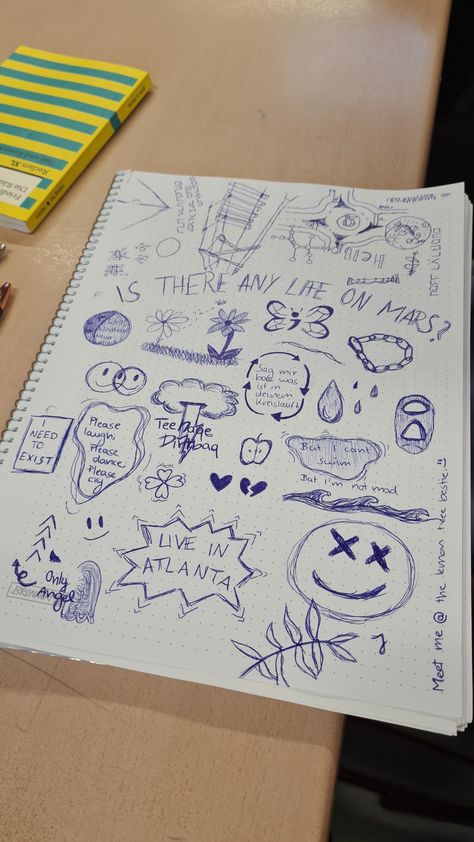 I was bored in class. Best Things To Draw When Bored, What To Draw When Bored In Class Ideas, Doodling In Class Aesthetic, Bored In Class Doodles, Stuff To Do In Class When Bored, Drawings To Do In Class When Bored, What To Draw In Class When Bored, Bored In Class Drawings, Thing To Draw When Bored Random