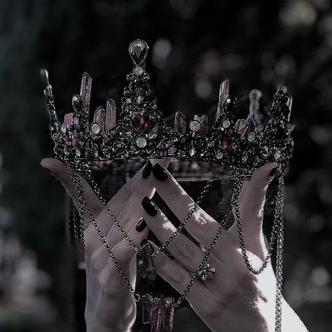 Aesthetic Crown, Crown Aesthetic, Purple Crown, Royalty Aesthetic, Raven Queen, 2000s Aesthetic, Fantasy Jewelry, Ever After High, Purple Aesthetic