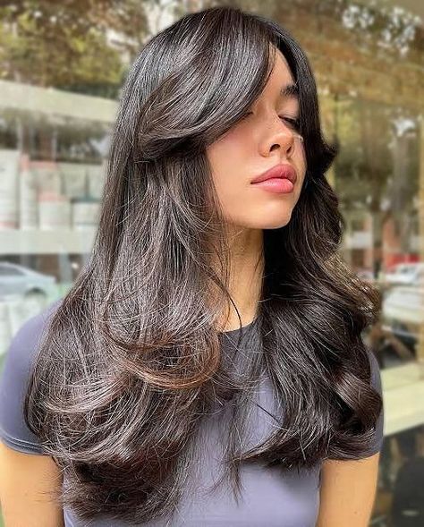 Curly Hair Butterfly Cut Ideas 2023 Trendy Layered Hairstyles, Butterfly Hairstyle, Black Wavy Hair, Hair Inspiration Long, Layered Haircuts For Medium Hair, Fall Hair Cuts, Luscious Hair, Hairstyles For Layered Hair, Long Hair Color