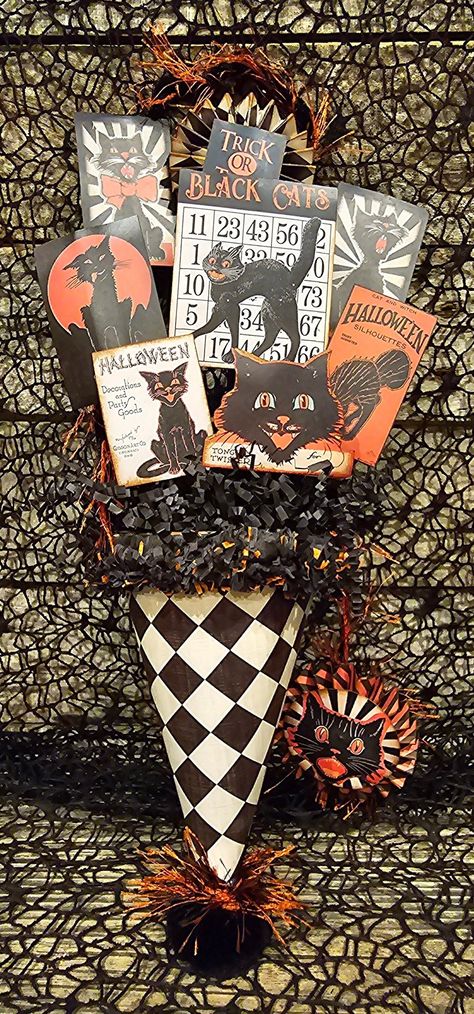 https://hauntedmoonemporium.etsy.com/listing/1756564689 Vintage Halloween Tree, Crepe Paper Halloween Crafts, Vintage Halloween Mantle, Steampunk Halloween Decorations, Vintage Halloween Display, Vintage Halloween Crafts Diy, Vintage Halloween Decorations Indoor, Retro Halloween Aesthetic, Vintage Halloween Diy