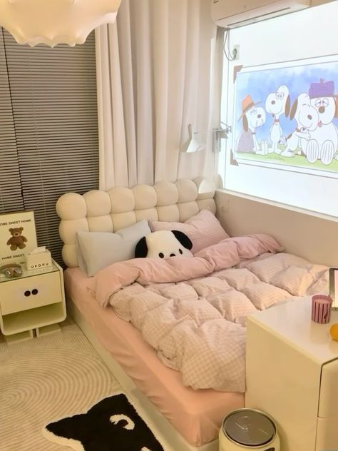 Korean Decor Aesthetic, Cute Clean Bedroom Ideas, Pink Room Korean, Korean Style Room Aesthetic, Korean Bedroom Pink, Pink Japanese Bedroom, Pink Room Decor Of Your Dreams, Room Inspiration Korean, Cute Room Inspo Pink