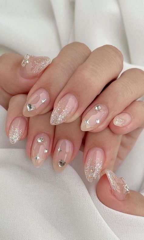 Nails For Winter Formal, Pearl Nails Design, Pearl Nail Designs, Gem Nail Designs, Pearl Nail, Nail Designs Ideas, Fake Nails Designs, Hello Nails, Nail Jewels