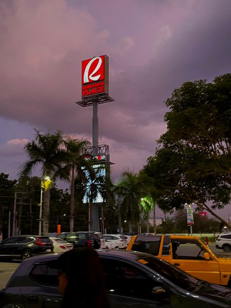 Robinsons Mall, Philippine Photography, Aesthetic Philippines, Sunset Philippines, Philippines Aesthetic, Mall Aesthetic, Do Good Quotes, Couple Shadow, Aesthetic Family