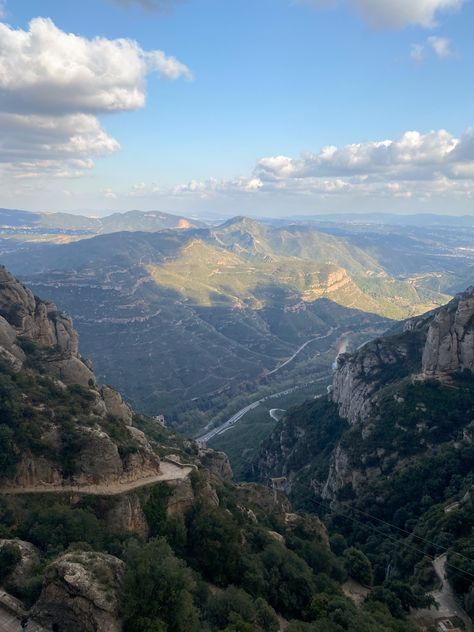 View From Mountain Top, Mountain View Aesthetic, Spanish Mountains, Spain Mountains, View Of Mountains, Mountains Aesthetic, Mountain Hike, Scenery Photography, Forest Mountain