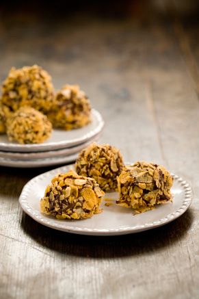 Peanut Butter Balls Chocolate Peanut Butter Balls, Paula Dean, Peanut Butter Balls Recipe, Paula Deen Recipes, Holiday Sweets, Butter Balls, Peanut Butter Balls, Chocolate Chocolate, Peanut Butter Recipes