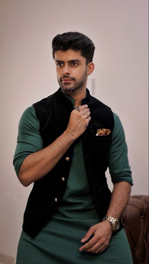 Ablack nehru jacket can be a great addition to a night wedding function Waistcoat Outfit, Indian Wedding Clothes For Men, Nehru Jacket For Men, Blazers For Men Casual, Groom Dress Men, Stylish Mens Suits, Gents Kurta, Kurta Men, Kurta Style