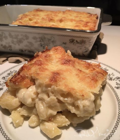 Daniel Mancini - My Easy to make Mac n Cheese recipe is so... Daniel Mancini, Easy Weekday Dinners, Chopped Cheese, Salads To Go, Dinner Leftovers, Best Mac And Cheese, Weekday Dinner, Creamy Mac And Cheese, Delicious Lunch