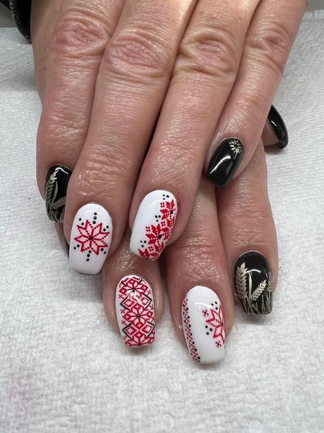 Slavic Nail Art, Ukrainian Nail Art, Bulgarian Nails, Ukrainian Nail Designs, Ukrainian Nails, Folk Nails, Ukraine Nails, Ukrainian Tattoo, 2024 Party