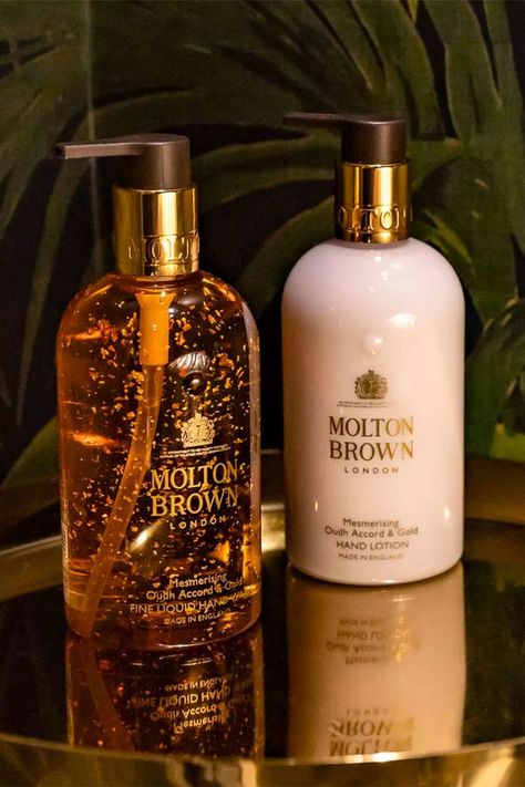 Fragrance Lab, Cosmetic Packaging Design, Bath And Body Works Perfume, Molton Brown, Bath And Body Care, Body Care Routine, روتين العناية بالبشرة, Body Skin Care Routine, Gold Flakes