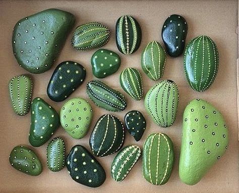 Stone Cactus, Boom Kunst, Painted Rock Cactus, Rock Cactus, Diy Rock Art, Art Pierre, Cactus Diy, Cactus Painting, Painted Rocks Craft