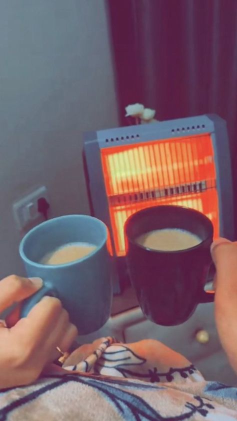 Heater Snapchat Story, Tea Images Beautiful, Couple Tea Photography, Coffee Winter Aesthetic, Winter Snaps Ideas, Heater Snap, Winter Morning Snap, Winter Snap Ideas, Winter Snap Streaks