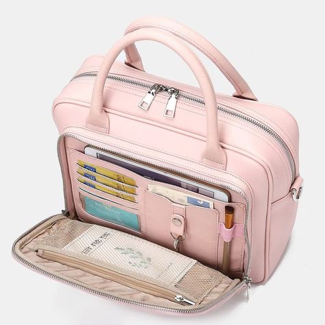 940 Synes godt om, 6 kommentarer – Brenice (@brenice_bag) på Instagram: "Women Designer Striped Travel Laptop Bag😍😍 Search SKUD18722,link in biooo Follow @brenice_bag…" Designer Laptop Bag, Designer Travel Bags, Crossbody Laptop Bag, Laptop Travel Bag, Mini Laptop, Laptop Bag For Women, School Things, Laptop Pocket, Odessa