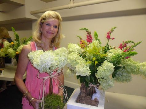 Limelight Hydrangea Arrangement, Limelight Hydrangeas, Hydrangea Flower Arrangements, Valentine Designs, Hydrangea Arrangement, Limelight Hydrangea, Hydrangea Arrangements, Floral Arranging, Valentines Design