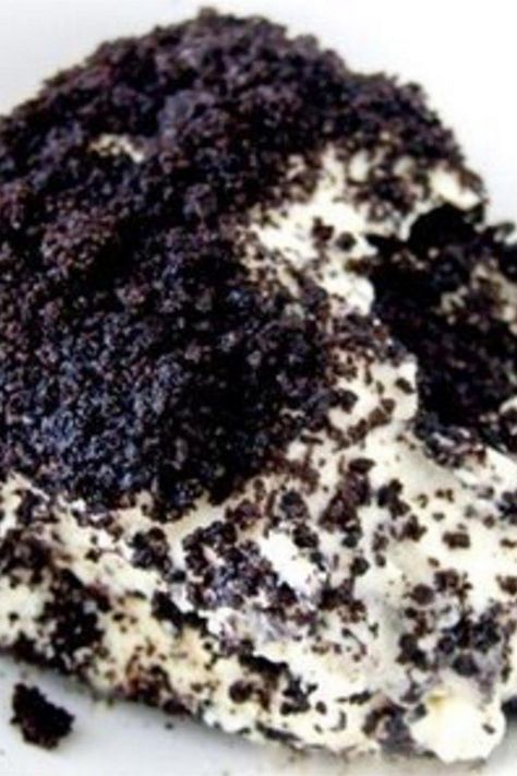 Oreo Dirt Pudding Oreo Dirt Pudding, Dirt Pudding Recipes, Oreo Dirt Cake, Dirt Cake Recipes, Dirt Pudding, Oreo Dirt, Oreo Desserts, Weight Watcher Desserts, Easy Puddings