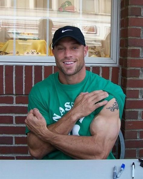 Gabe Kapler, Home Run Baseball, Self Haircut, Ring Finger Tattoos, How To Cut Your Own Hair, Red Tattoos, Home Run, Desktop Backgrounds, Muscular Men