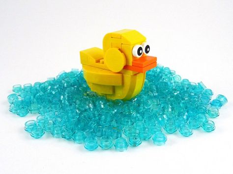 Rubber Duck Lego Duck Instructions, Lego Duck, Lego Zoo, Lego Creatures, Lego Diorama, Lego 3d, Duck Crafts, Lego Sculptures, Free Lego