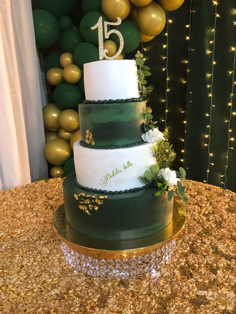 Enchanted Forest Sweet 16, Forest Sweet 16, Sneaker Ball Ideas, Green Sweet 16, Emerald Green Quinceanera Theme, Quinceañera Decor, Emerald Green Quinceanera, Green Quinceanera Theme, Ball Gown Sweet 16