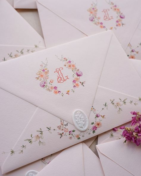 These pretty floral envelopes definitely deserve a spot on the feed before summer fades away 💐🧡 . . . #peachfuzz #pantonecoloroftheyear #weddinginvitations #weddinginvitation #invitationdesign #invitationsdesign #stationerydesign #stationerydesigner #weddingenvelopes #colorfulenvelopes #envelopedesign #envelopesdesign Pink Envelope, Wedding Envelope, Pink Envelopes, Envelope Design, Peach Fuzz, Wedding Envelopes, Creative Wedding, Custom Wedding Invitations, Wedding Invites