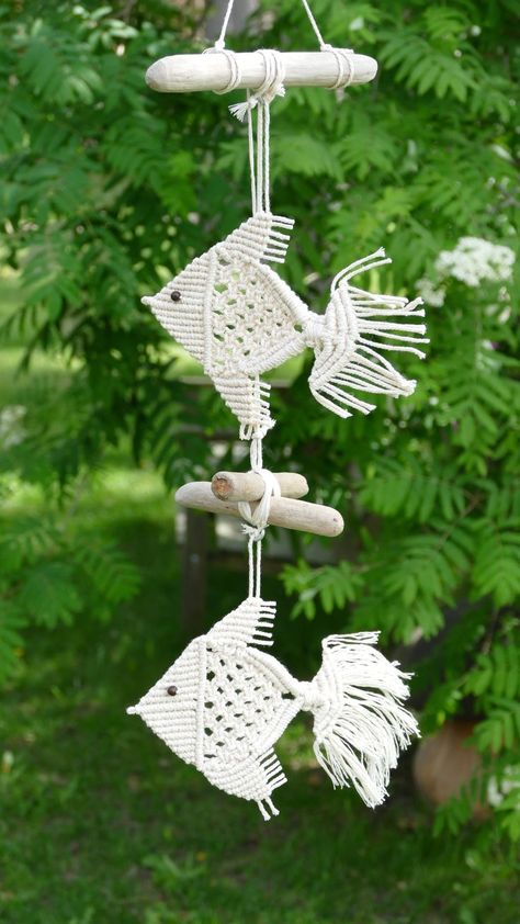 macrame fish, beach house decor ideas, macrame wall hanging ideas, farmhouse style ideas, rustic home decor, coastal farmhouse decor, macramé pendant, beach decorations for home, hanging macrame ideas, macrame tutorial, driftwood decor,rope craft ideas, Macrame Fish Tutorial, Macrame Sea, Macrame Decor Ideas, Macrame Fish, Macrame Animals, Fish Diy, Macrame Hammock Chair, Minion Crochet, Rope Projects