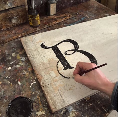 The Lost Art ~ Master Sign Painter TJ Guzzardi Diy Vintage Sign, Sign Painting Ideas, Vintage Signs Decor, Artistic Lettering, Antique Trade Sign, Vintage Signs Diy, Vintage Inspired Signs, Painting Signs, Sign Lettering