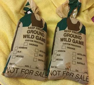 I know a lot of people who refuse to eat deer meat because they say it tastes too “gamey” and it’s true it can taste that way but if you prepare it correctly, you can keep the majority of the gamey taste away. Deer Meat Recipes Ground, Extreme Cheapskates, How To Cook Venison, Venison Burgers, Deer Recipes, Ground Venison, Deer Meat Recipes, Deer Meat, Meat Seasoning