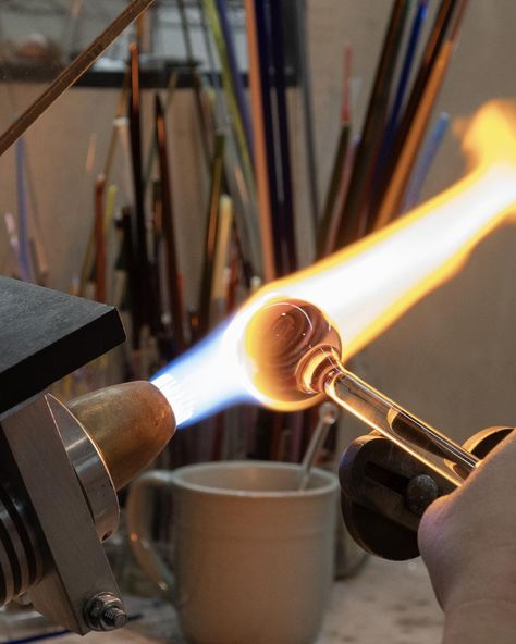 Each marble is made with precision and talent. The result is pretty hypnotizing! 😵‍💫 . . #marble #howitsmade #glassblowing #glassart #boiseartist #glassartist #downtownboise #boiseartglass Borosilicate Glass Jewelry, Bullseye Glass Reactions, Jack Storms Glass Sculpture, Glassblowing Studio, Dragon Family, Glass Artists, Art Glass, Glass Blowing, Glass Art