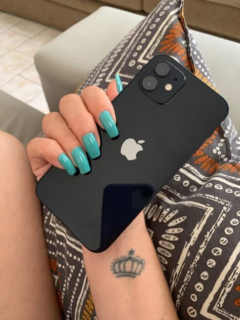 Iphone 11 Colors, Apple Iphone Accessories, Free Iphone Giveaway, Airpods Apple, Beauty Routine Tips, Iphone Obsession, Iphone Black, Iphone 1, Apple Phone Case