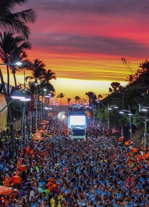 Carnaval 2015, Salvador, Bahia, Brasil... Carnaval Salvador, Brazil Carnival, City Photography, Countries Of The World, Amazing Destinations, Travel Bucket List, Rio De Janeiro, Happy Places, South America