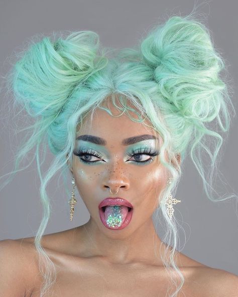 INH Hair on Instagram: “Get @nyane's iconic space buns with Miley 🤩 . . . . . #colorfulhairdontcare #hairinspo #hairideas #hairstyles #colorfulhair #spacebuns…” Mint Green And Blonde Hair, Starfield Aesthetic, Monster Hair, Alien Birthday, Funky Colors, Fnaf Jumpscares, Style Salon, Linda Hallberg, Wig Styling