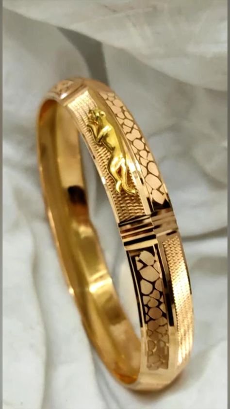 Men Gold Kada, Gents Kada, Kada Design, Latest Necklace Design, Mens Gold Chain Necklace, Mens Bracelet Gold Jewelry, Man Gold Bracelet Design, Gold Bracelet Design, Gold Pendants For Men