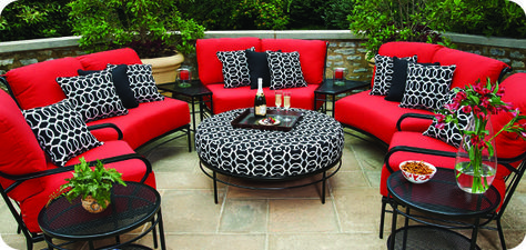 Red Patio Decor, Red Patio Furniture, Iron Patio Furniture, Wrought Iron Patio Furniture, Modern Patio Furniture, Lawn Furniture, The Cove, Patio Furniture Ideas, Pallet Furniture Outdoor