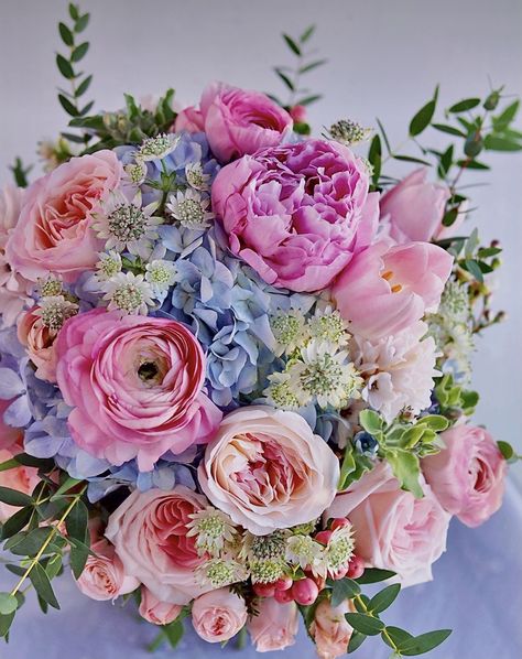 Peonies And Hydrangeas, Bouquet Arrangements, Fresh Flowers Arrangements, Beautiful Bouquet Of Flowers, Beautiful Flower Arrangements, Container Flowers, Flower Bouquet Wedding, Beautiful Bouquet, Beautiful Blooms