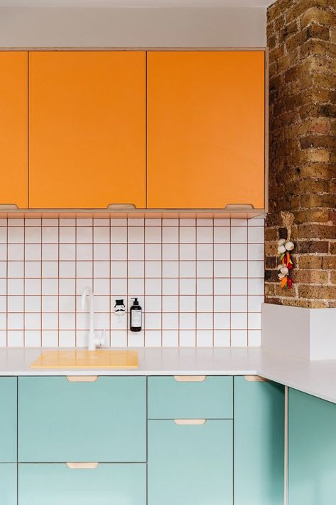 Two Tone Kitchen Cabinets, Colourful Kitchen, Plywood Kitchen, Kitchen Cabinet Ideas, Kitchen Design Color, Two Tone Kitchen, Colorful Kitchen, Interior Design Color, Orange Kitchen