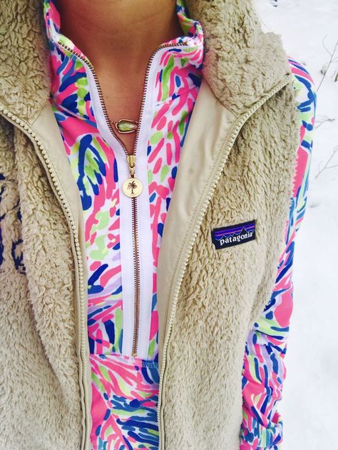 How to Style Lilly Pulitzer in the Winter – The Brightest of the Bunch Lilly Pulitzer Outfits, Adrette Outfits, Preppy Mode, Prep Style, Preppy Lifestyle, Preppy Style Summer, Winter Stil, In The Winter, Preppy Outfits