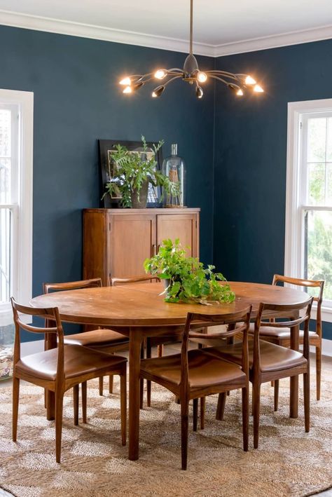 Navy Dining Room Ideas, Navy Dining Room, Dining Room Navy, Blue Dining Room, Hague Blue, Dining Room Blue, Dining Room Ideas, Traditional Dining, Emily Henderson