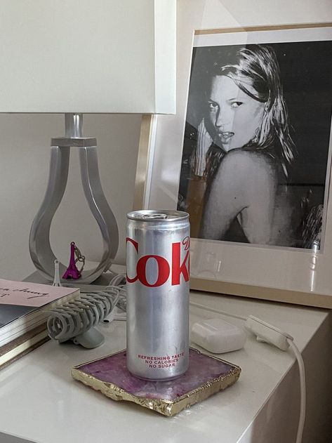 Vintage Diet Coke Aesthetic, Zero Sugar Snacks, Zero Calorie Snacks, Fat Loss Meals, Zero Calorie Drinks, Coca Cola Zero, Diet Pepsi, Diet Plans For Women, Diet Soda