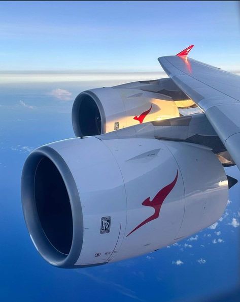 Qantas A380, Snakes On A Plane, Qantas Airlines, Airplane Interior, Plane Pictures, Window Views, Airplane Wallpaper, Aircraft Interiors, Air Photo