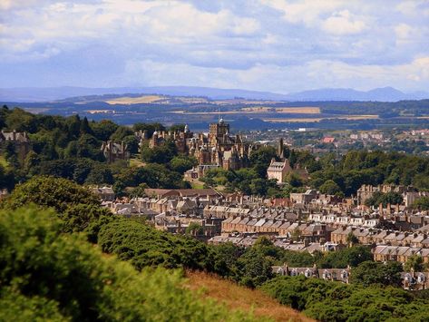 Edinburgh Pub, Dream Places, Edinburgh Scotland, Over The Rainbow, Edinburgh, Grand Canyon, Dolores Park, Scotland, United Kingdom