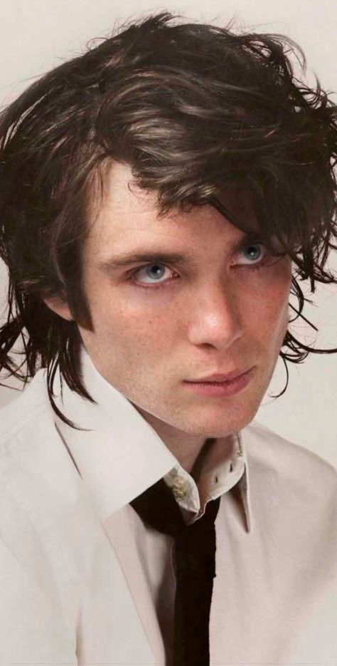 Dark Academia Haircut Men, Cillian Murphy Haircut, Cillian Murphy Young, Tommy Shelby, Irish Actors, Gray Eyes, Cillian Murphy, Peaky Blinders, Long Hair Cuts